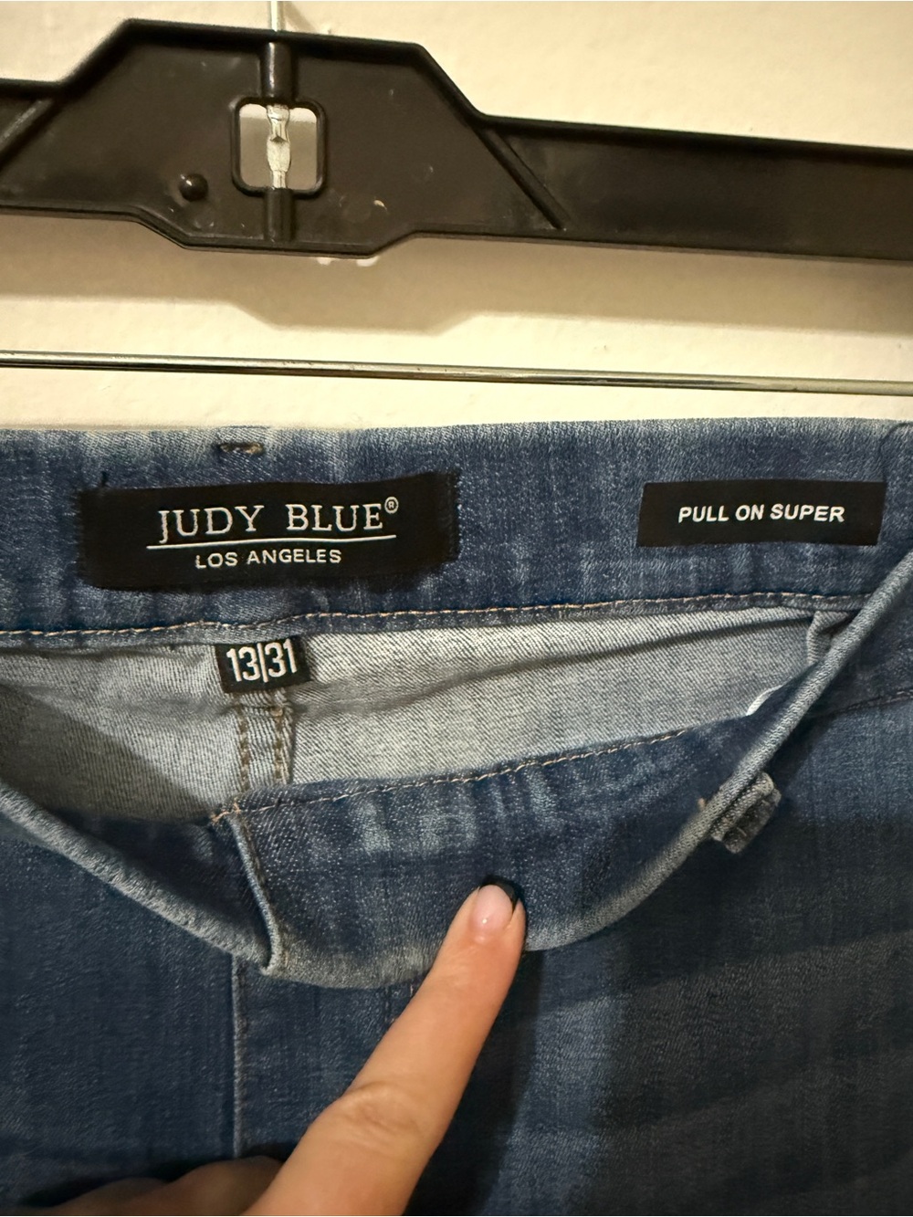Judy Blue women’s super flare pull on jeans- new with tags. - Picture 4 of 7